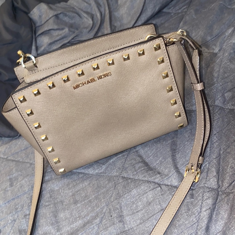 Taupe Michael kors shoulder purse